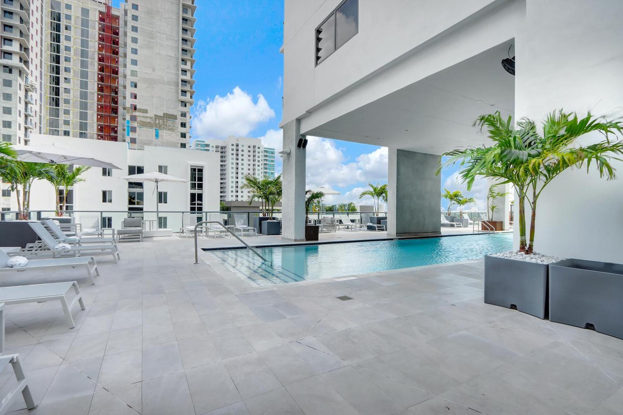 Apartamento Skyline - Rooftop Pools, Spa, Walk To Downtown & Brickell